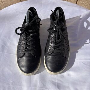 Ecco women’s Black Leather Soft 7 Woven Sneaker Lace
